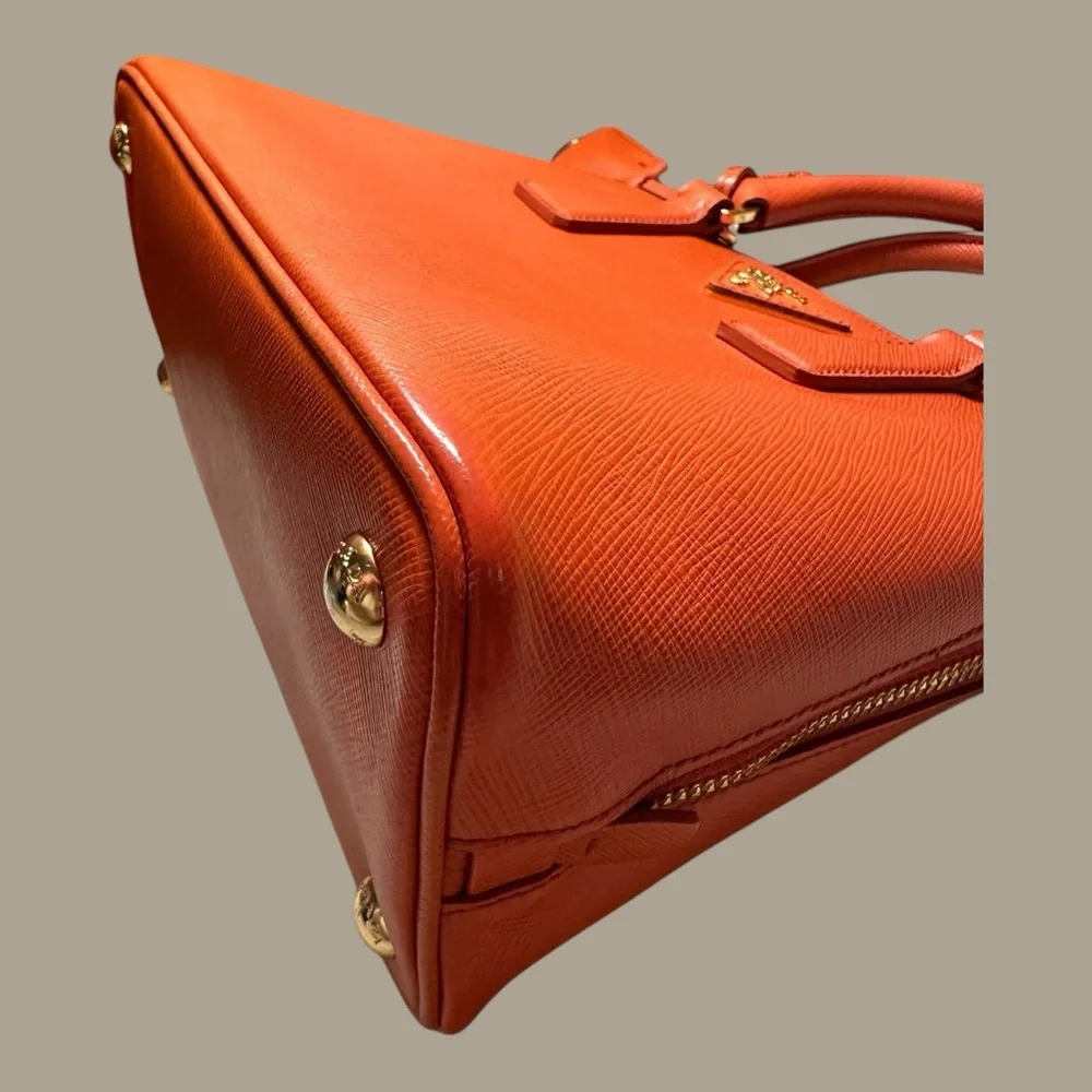 Prada Saffiano Lux Leather Small Promenade Bag With Gold Hardware - Picture 8 of 11